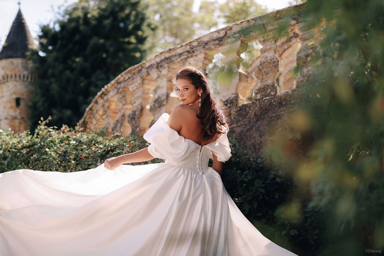 Belle d432 wedding dress