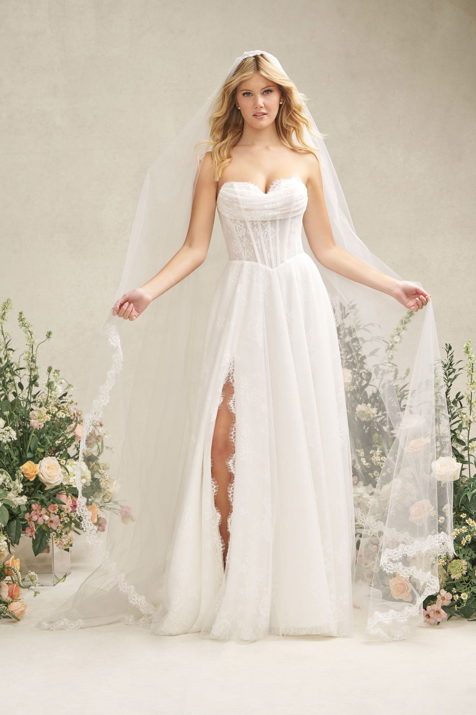 Romance by Allure Wedding Dress Collection - Allure Romance R3812