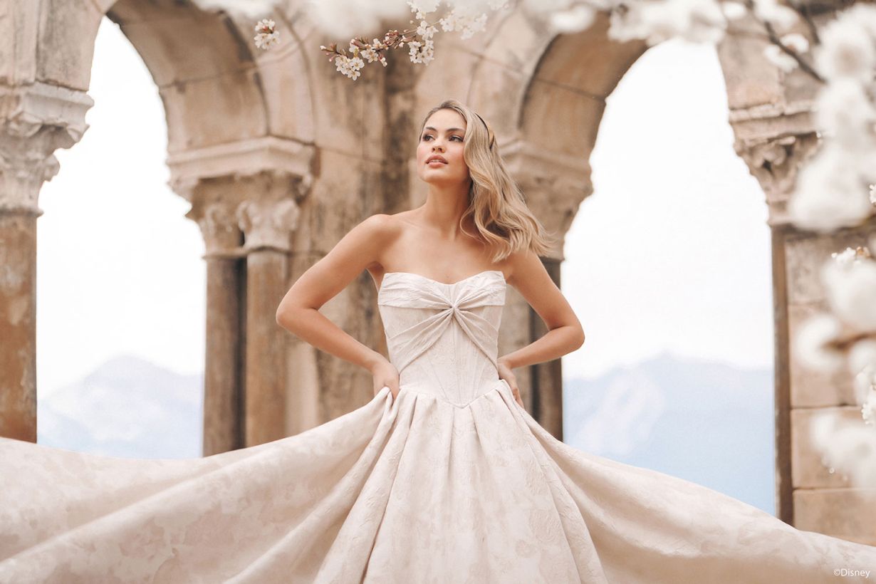 aurora d431 wedding dress