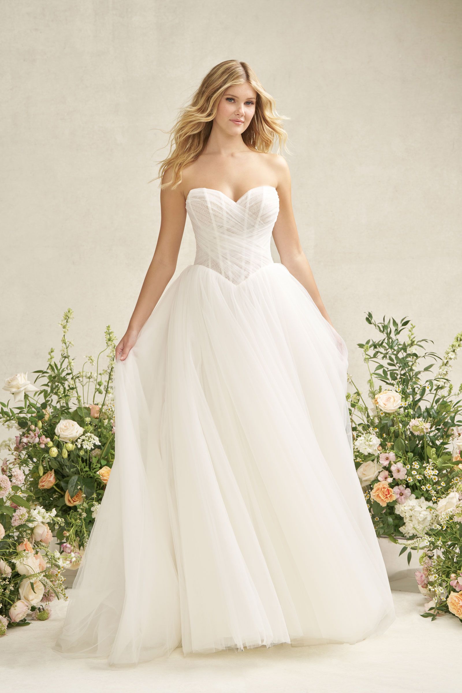 Romance by Allure Wedding Dress Collection - Allure Romance R3812